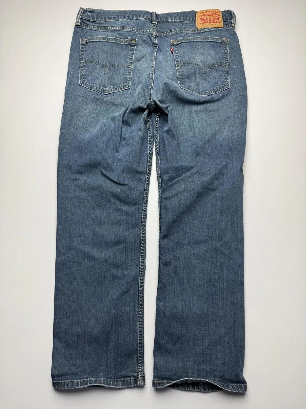 Levis 514 Jeans Mens 36x30 Blue Med Wash Denim Relaxed Straight Leg Casual